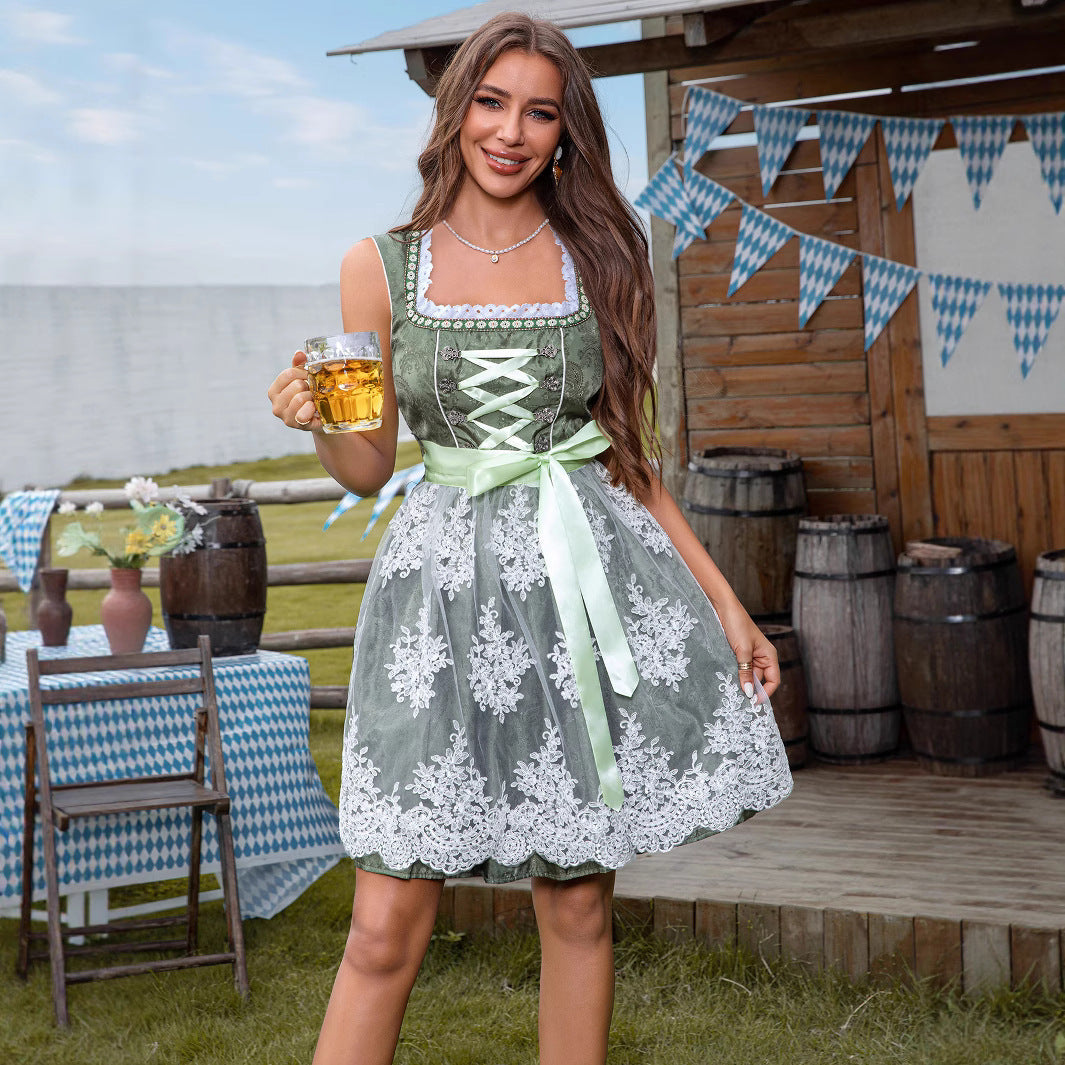 Dirndl verde con encaje floral y lazo satinado