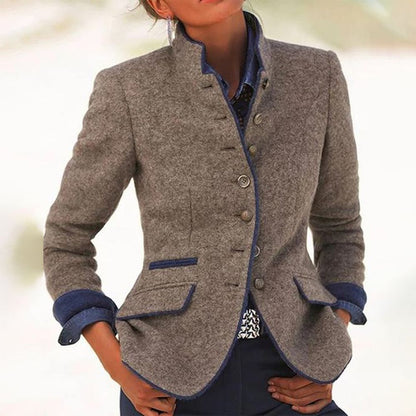 Victoria - Lana chaqueta entallada para mujer con cuello alto
