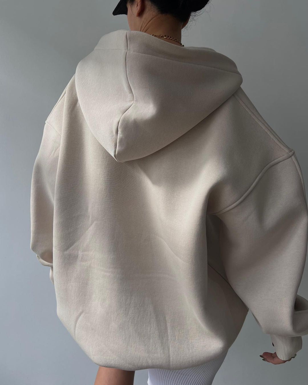 Sudadera de Invierno Oversize con Cuello Abierto y Hombros Caídos
