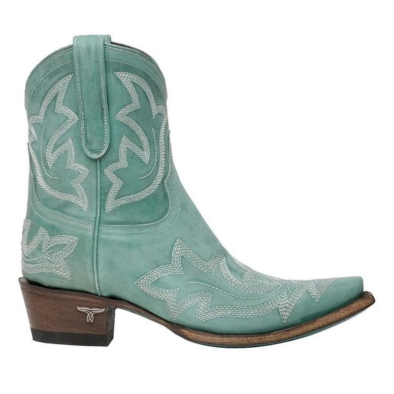 Aquaria – Botas cowboy turquesa con bordado artesanal y tacón bajo de madera