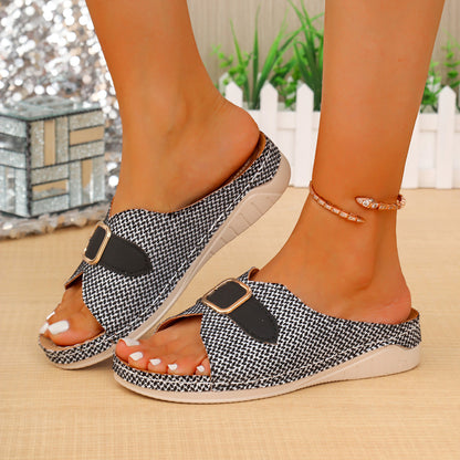 Ibiza – Sandalias planas con hebilla y textura tejida