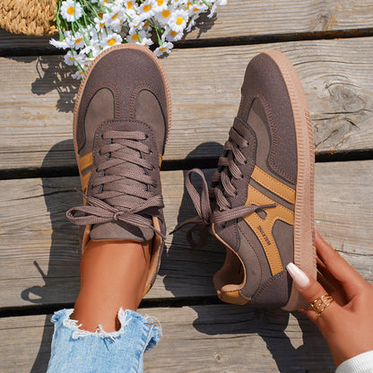 Dalia – Zapatillas casuales marrones con detalles beige