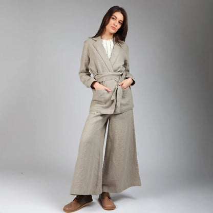 Chaqueta de lino con cinturón